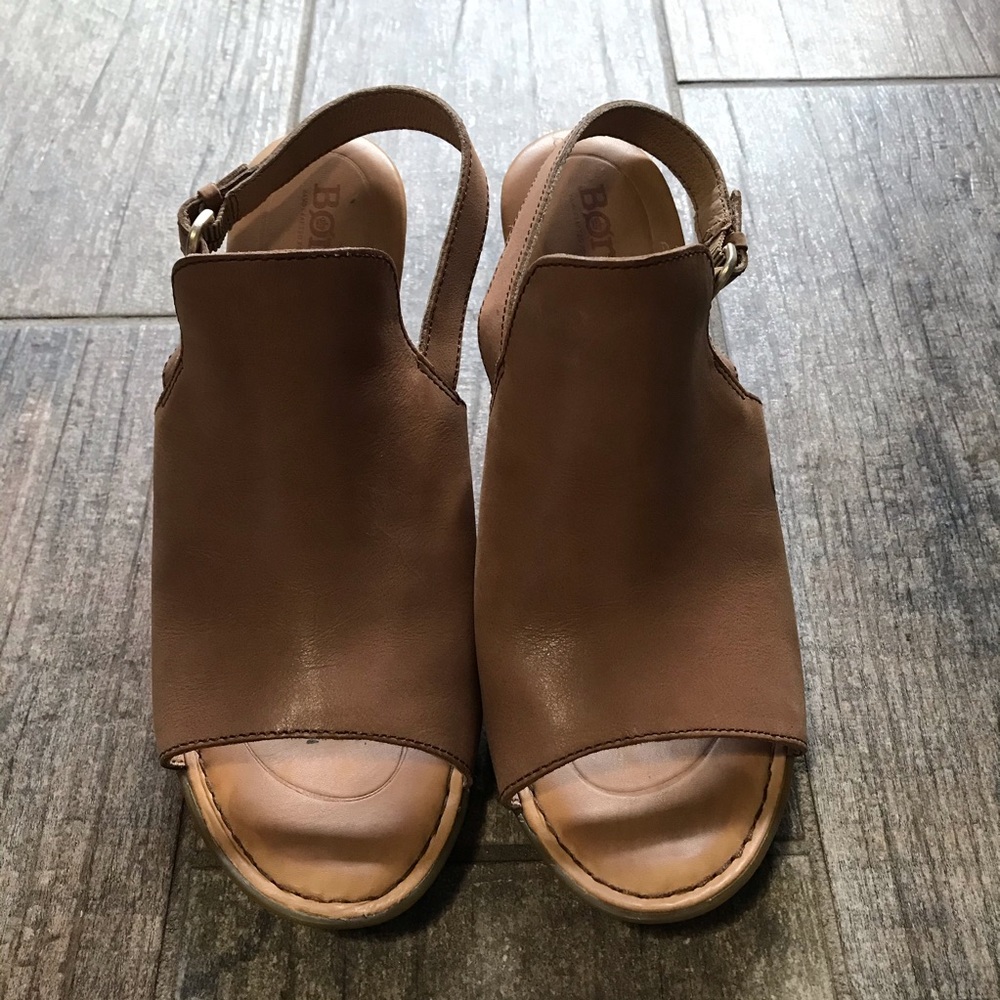 Born brown leather slingback wedge sandal size 9